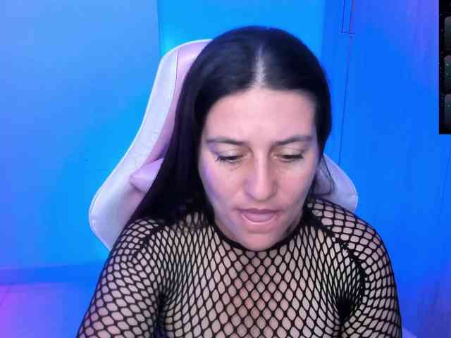 Saskyaajohnson webcam