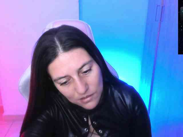 Saskyaajohnson webcam