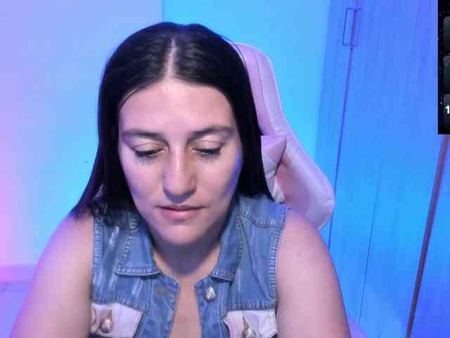 Saskyaajohnson webcam