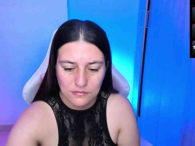 Saskyaajohnson webcam