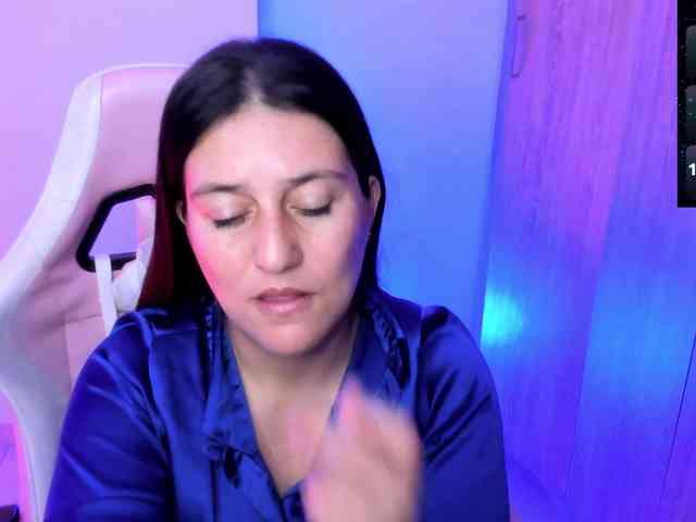 Saskyaajohnson webcam