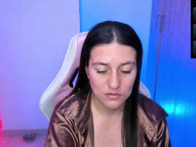Saskyaajohnson webcam