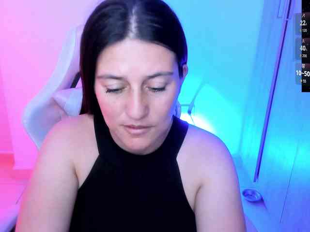 Saskyaajohnson webcam