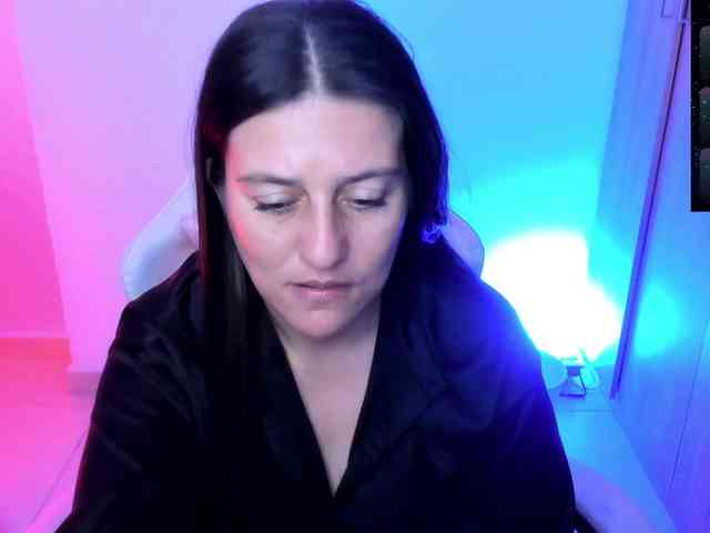 Saskyaajohnson webcam