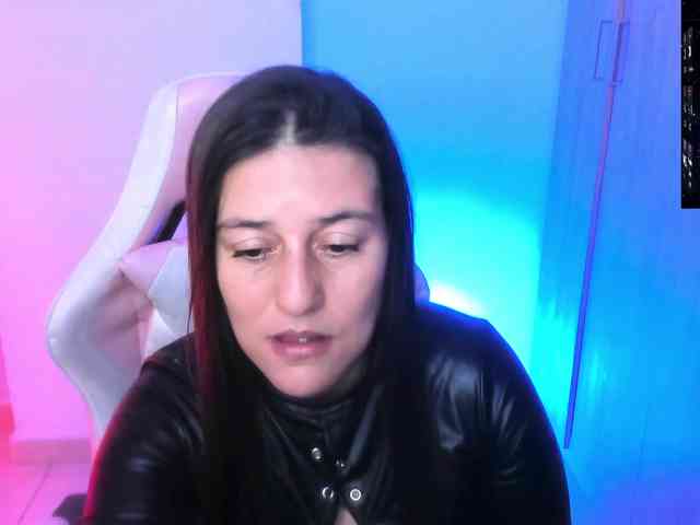 Saskyaajohnson webcam