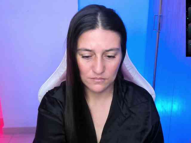 Saskyaajohnson webcam