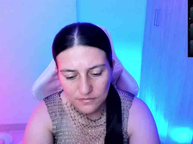 Saskyaajohnson webcam