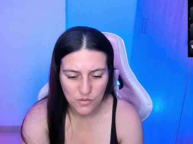 Saskyaajohnson webcam