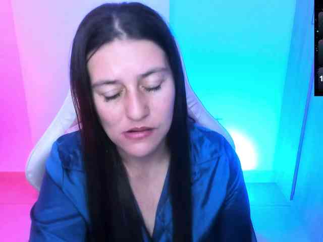 Saskyaajohnson webcam