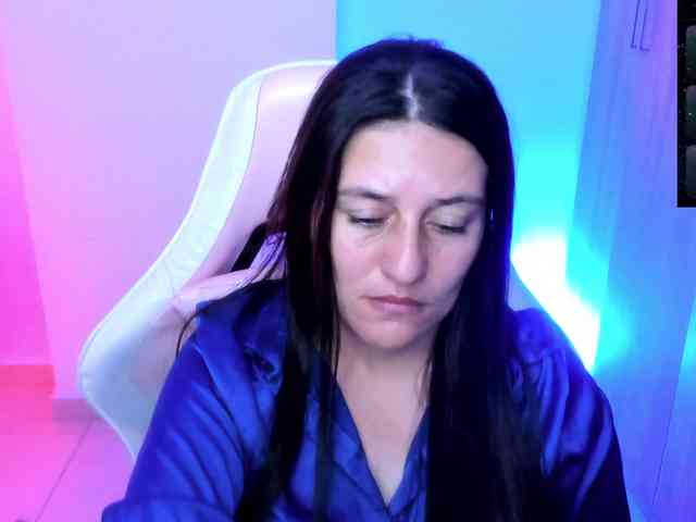 Saskyaajohnson webcam