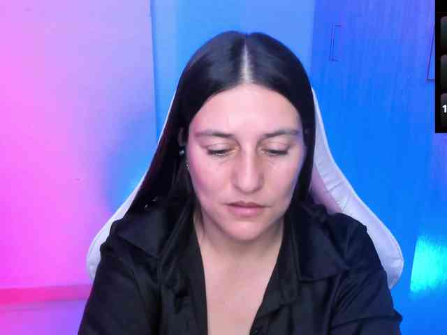 Saskyaajohnson webcam