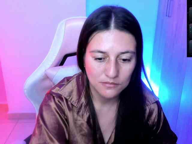 Saskyaajohnson webcam