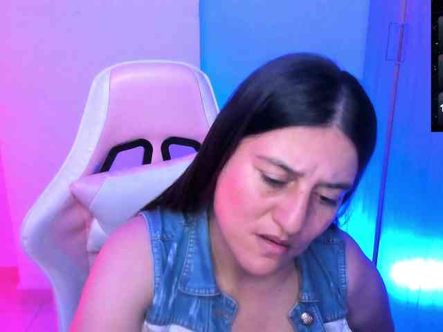 Saskyaajohnson webcam
