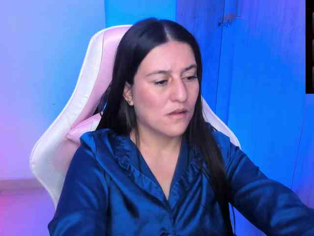 Saskyaajohnson webcam