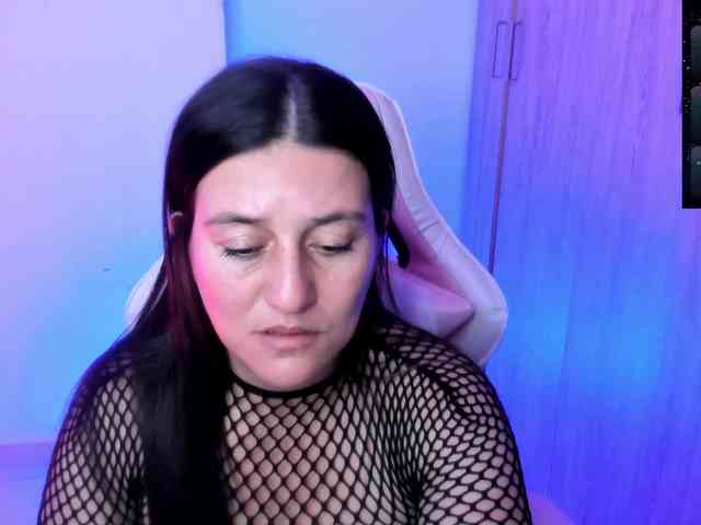 Saskyaajohnson webcam
