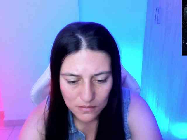 Saskyaajohnson webcam