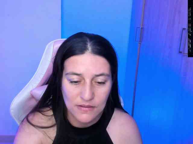 Saskyaajohnson webcam