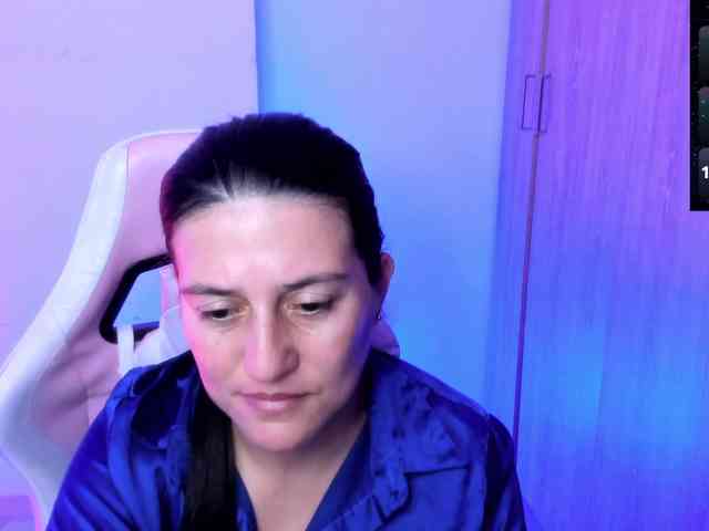 Saskyaajohnson webcam
