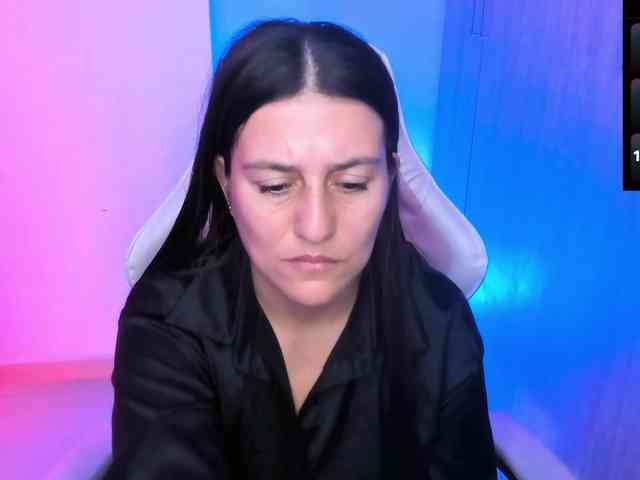 Saskyaajohnson webcam