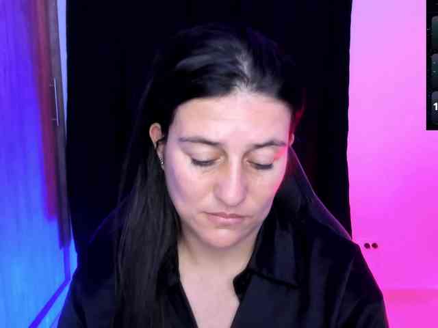 Saskyaajohnson webcam
