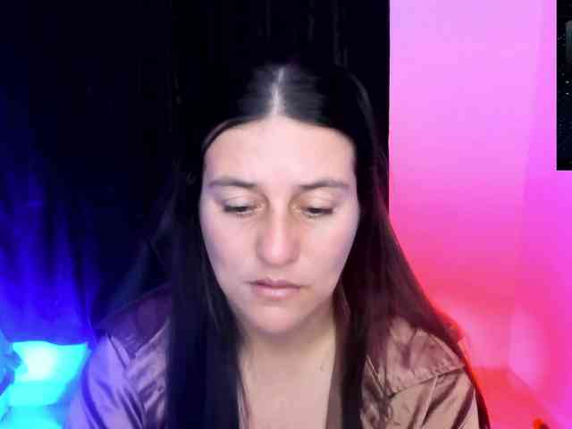 Saskyaajohnson webcam