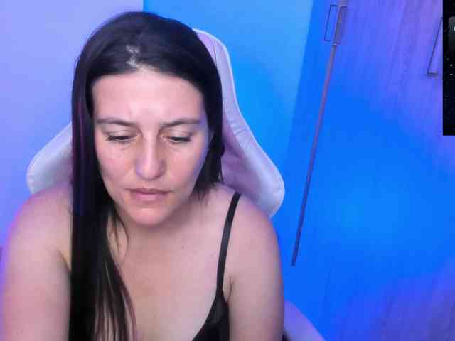 Saskyaajohnson webcam