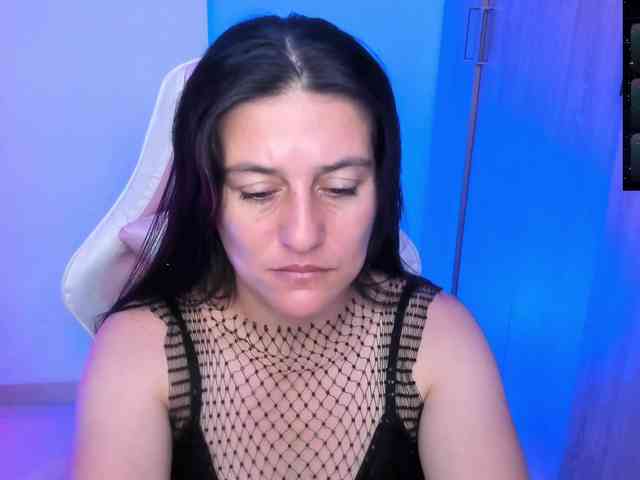 Saskyaajohnson webcam