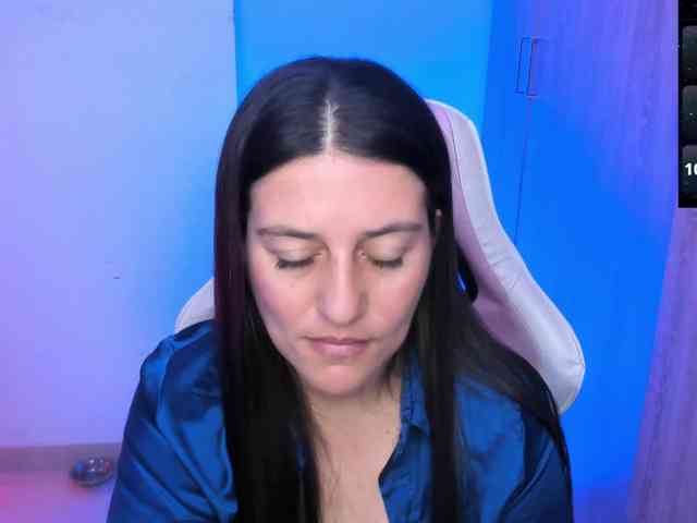 Saskyaajohnson webcam