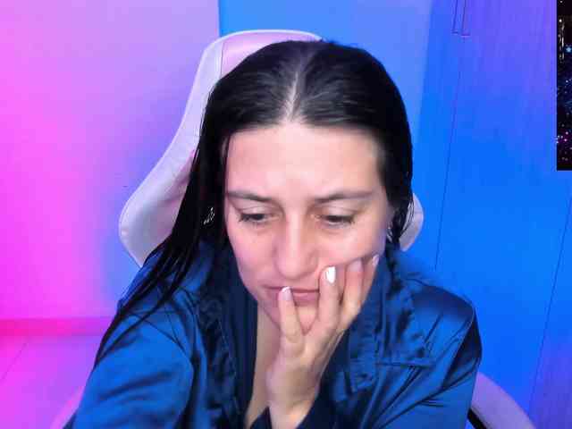 Saskyaajohnson webcam