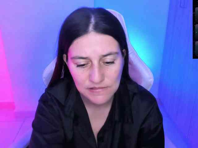 Saskyaajohnson webcam