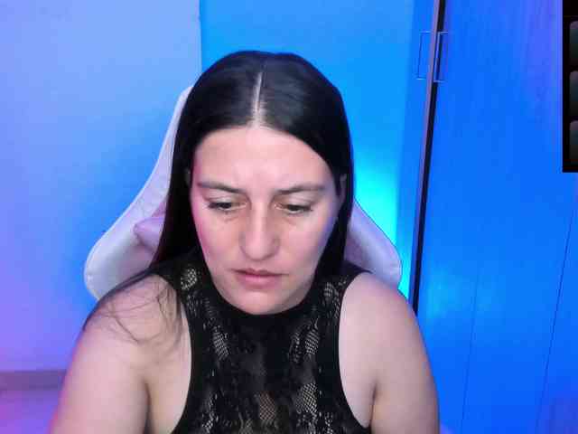 Saskyaajohnson webcam