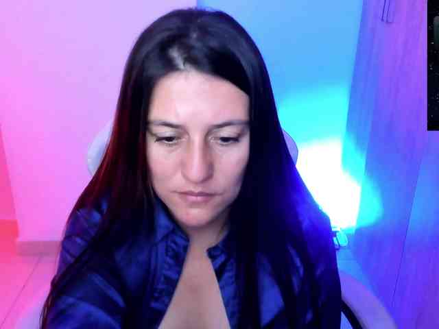 Saskyaajohnson webcam