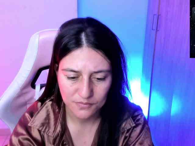Saskyaajohnson webcam