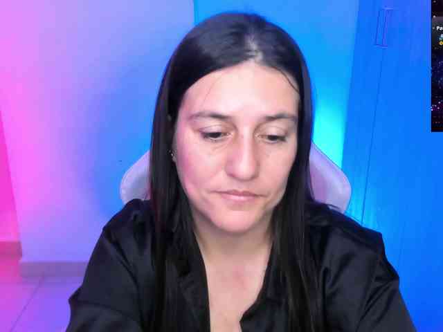 Saskyaajohnson webcam