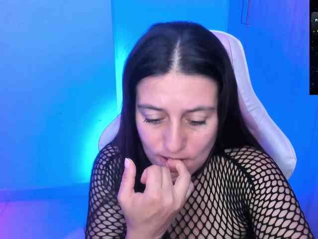 Saskyaajohnson webcam