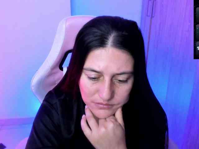 Saskyaajohnson webcam