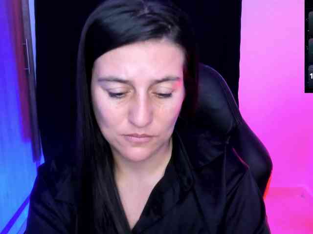 Saskyaajohnson webcam