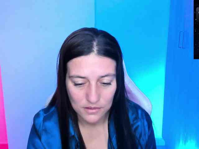 Saskyaajohnson webcam