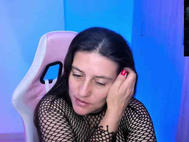 Saskyaajohnson webcam