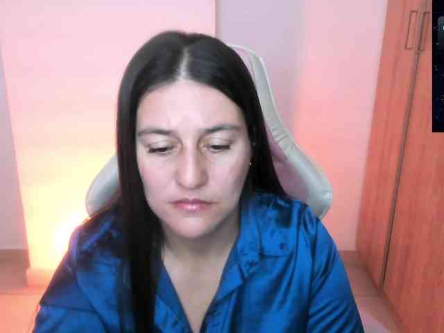 Saskyaajohnson webcam