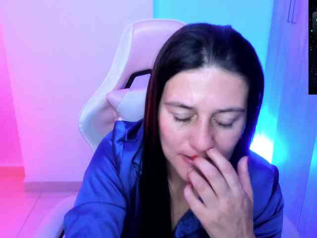 Saskyaajohnson webcam