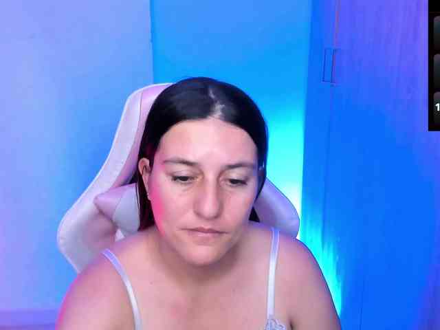 Saskyaajohnson webcam