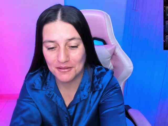 Saskyaajohnson webcam