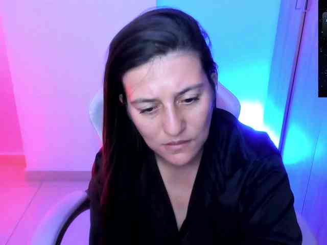 Saskyaajohnson webcam