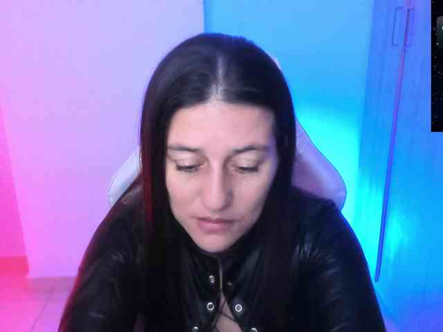 Saskyaajohnson webcam