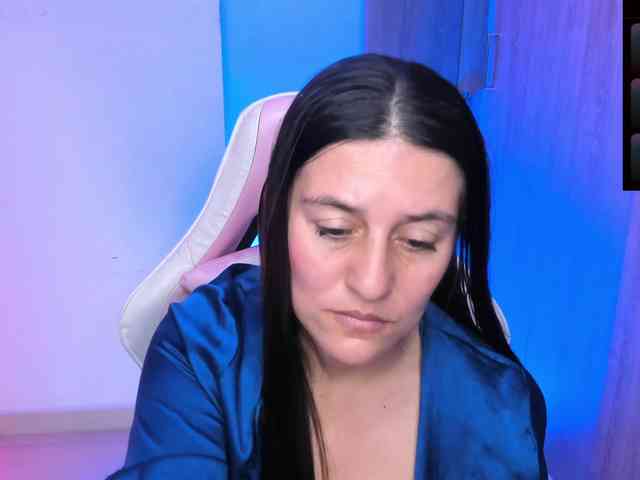 Saskyaajohnson webcam