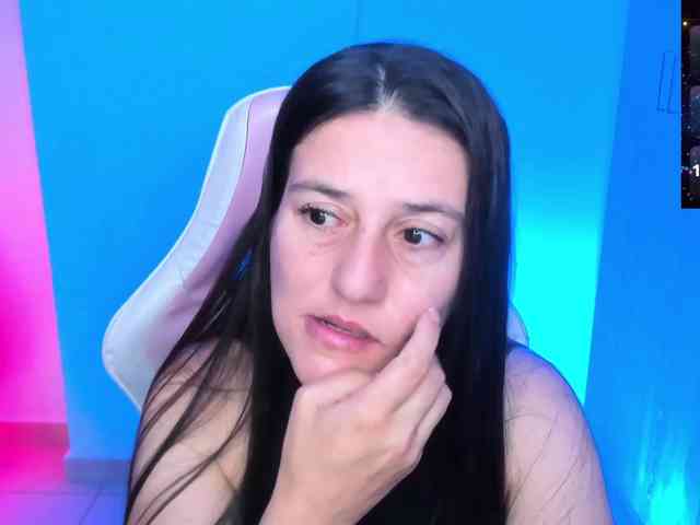 Saskyaajohnson webcam