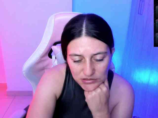 Saskyaajohnson webcam