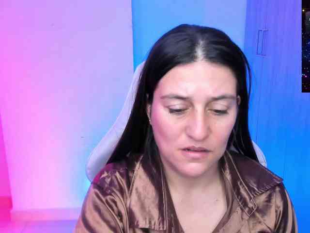 Saskyaajohnson webcam