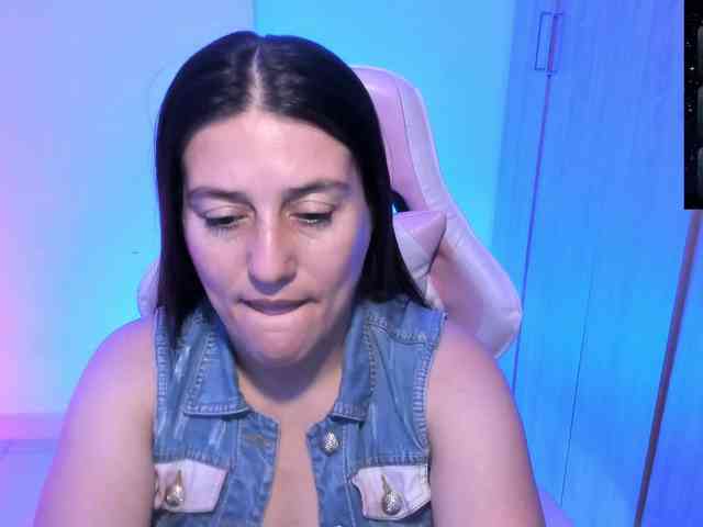 Saskyaajohnson webcam
